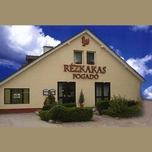 Bed and Breakfast Rezkakas Fogado Зирц Экстерьер фото